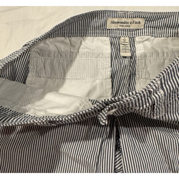 Vintage Y2K Abercrombie & Fitch Blue Wht Stripe Bermuda Shorts Womens 2 Nautical - Picture 14 of 16